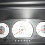 昔ながらの丸型メーターで、レトロな雰囲気を感じますよ!!