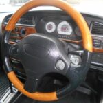 ミラジーノは、外装も内装も飽きの来ない デザインだと思います!!　この車は、ウッドハンドルにウッドパネル仕様になってます!!
